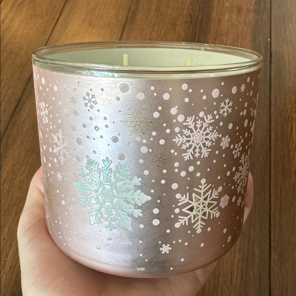 Bath & Body Works Champagne Toast Candle - Picture 4 of 7